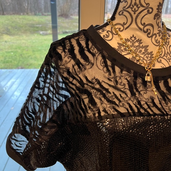 NWT. Miss Me Black sequin gorgeous top. - Picture 4 of 9